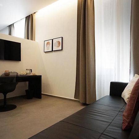 New Moon Rooms La Spezia Bagian luar foto