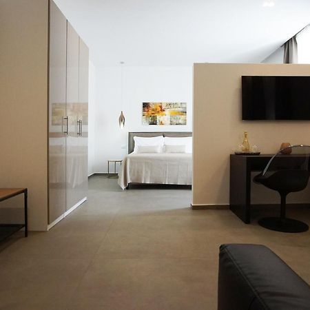 New Moon Rooms La Spezia Bagian luar foto