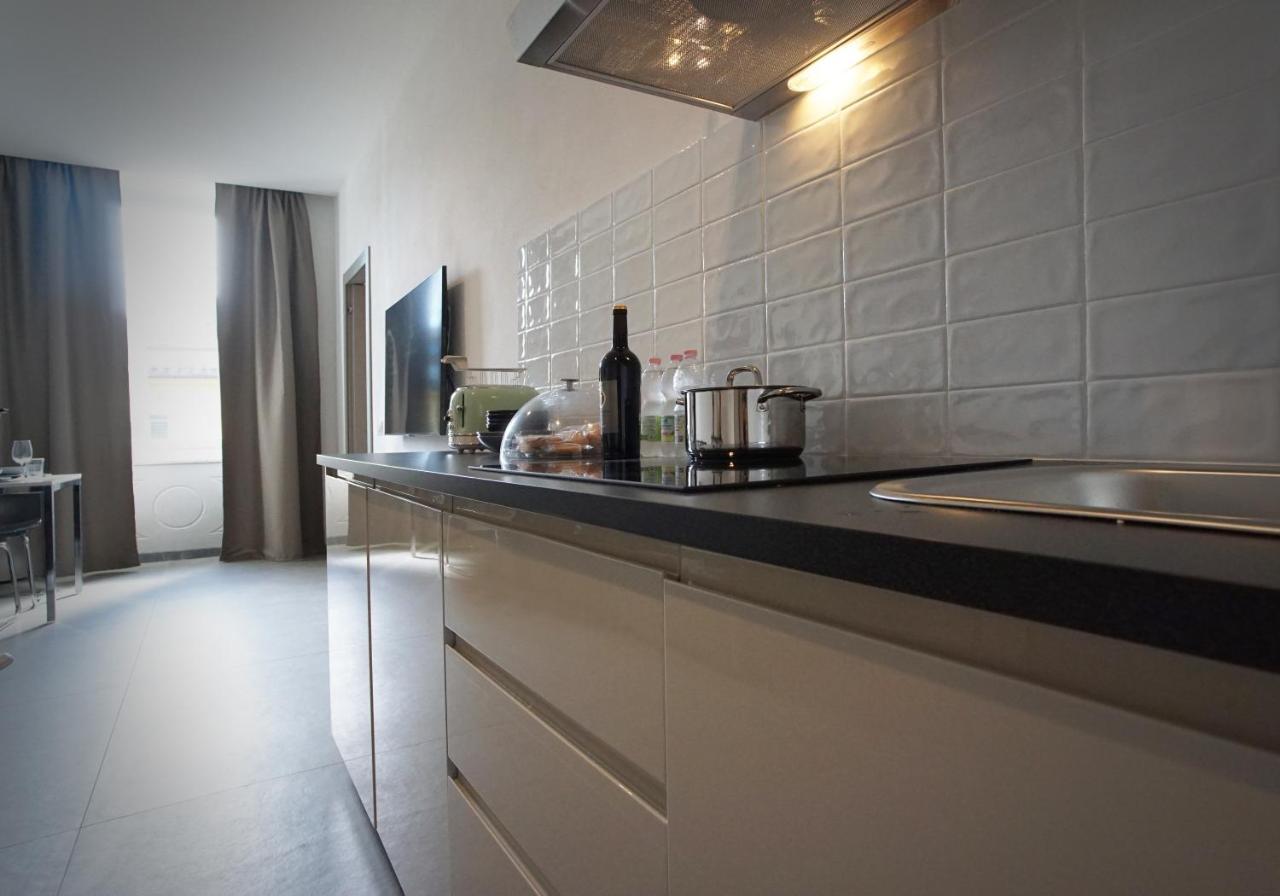 New Moon Rooms La Spezia Bagian luar foto