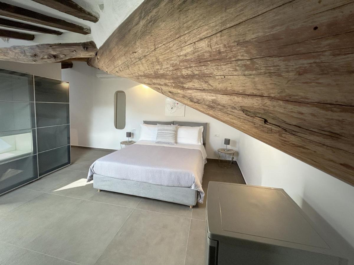 New Moon Rooms La Spezia Bagian luar foto