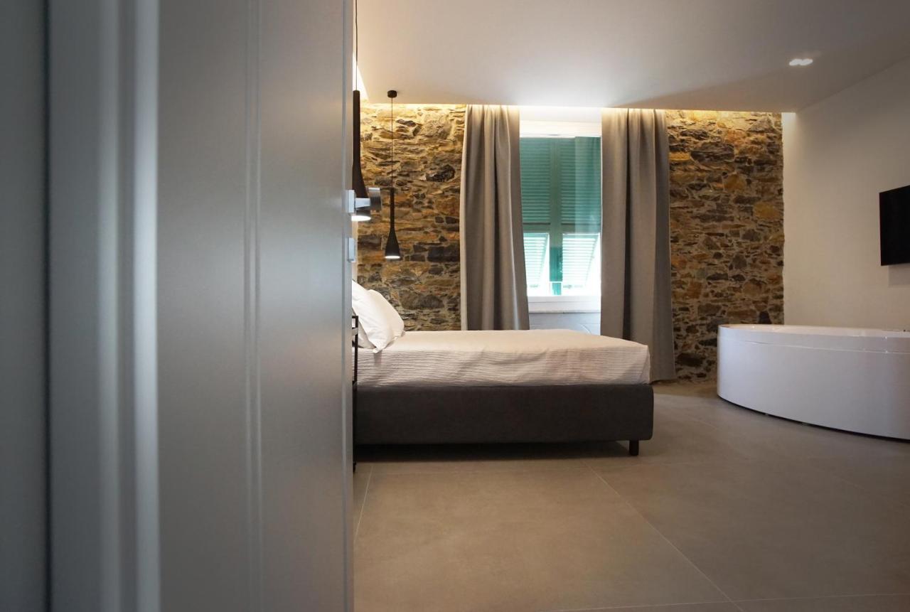 New Moon Rooms La Spezia Bagian luar foto