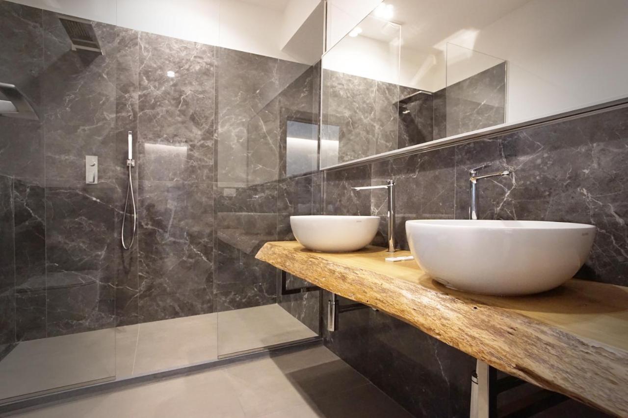 New Moon Rooms La Spezia Bagian luar foto