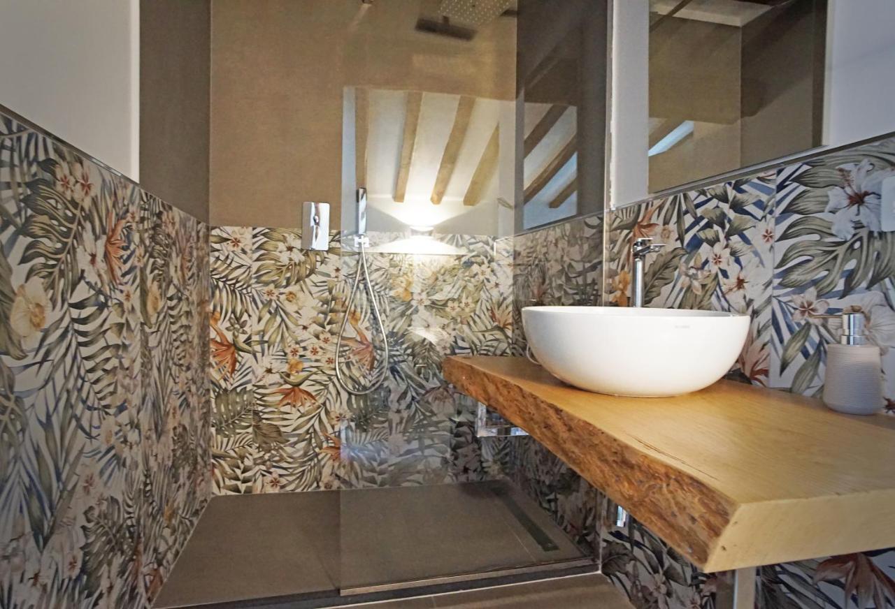 New Moon Rooms La Spezia Bagian luar foto
