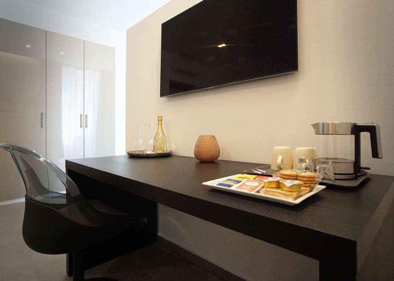 New Moon Rooms La Spezia Bagian luar foto