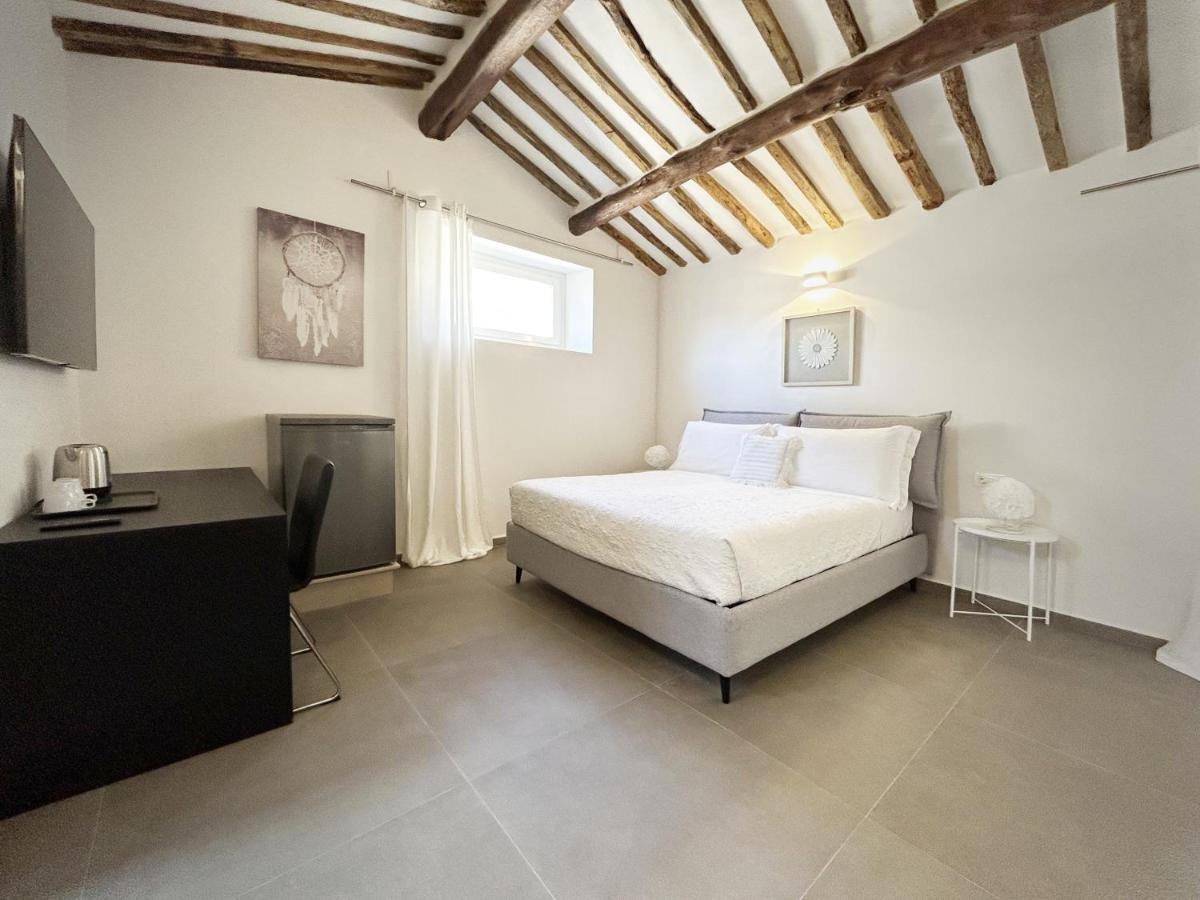 New Moon Rooms La Spezia Bagian luar foto