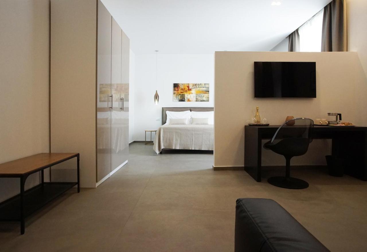 New Moon Rooms La Spezia Bagian luar foto