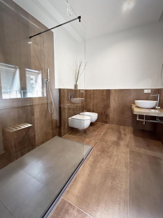 New Moon Rooms La Spezia Bagian luar foto