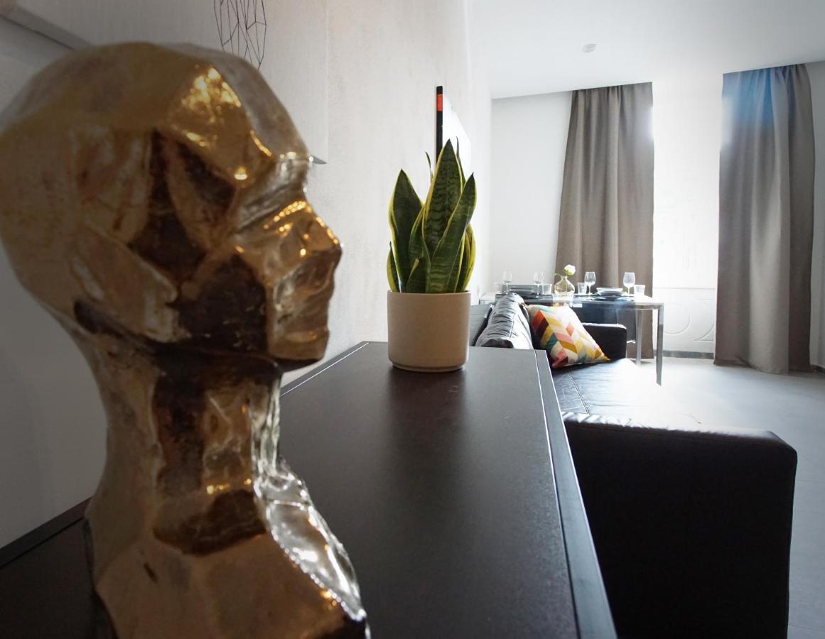 New Moon Rooms La Spezia Bagian luar foto