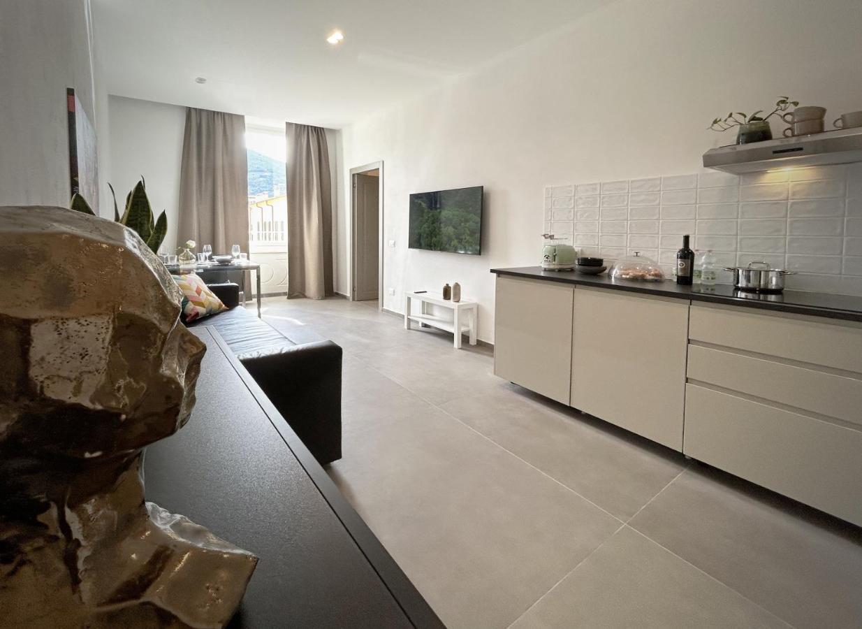 New Moon Rooms La Spezia Bagian luar foto