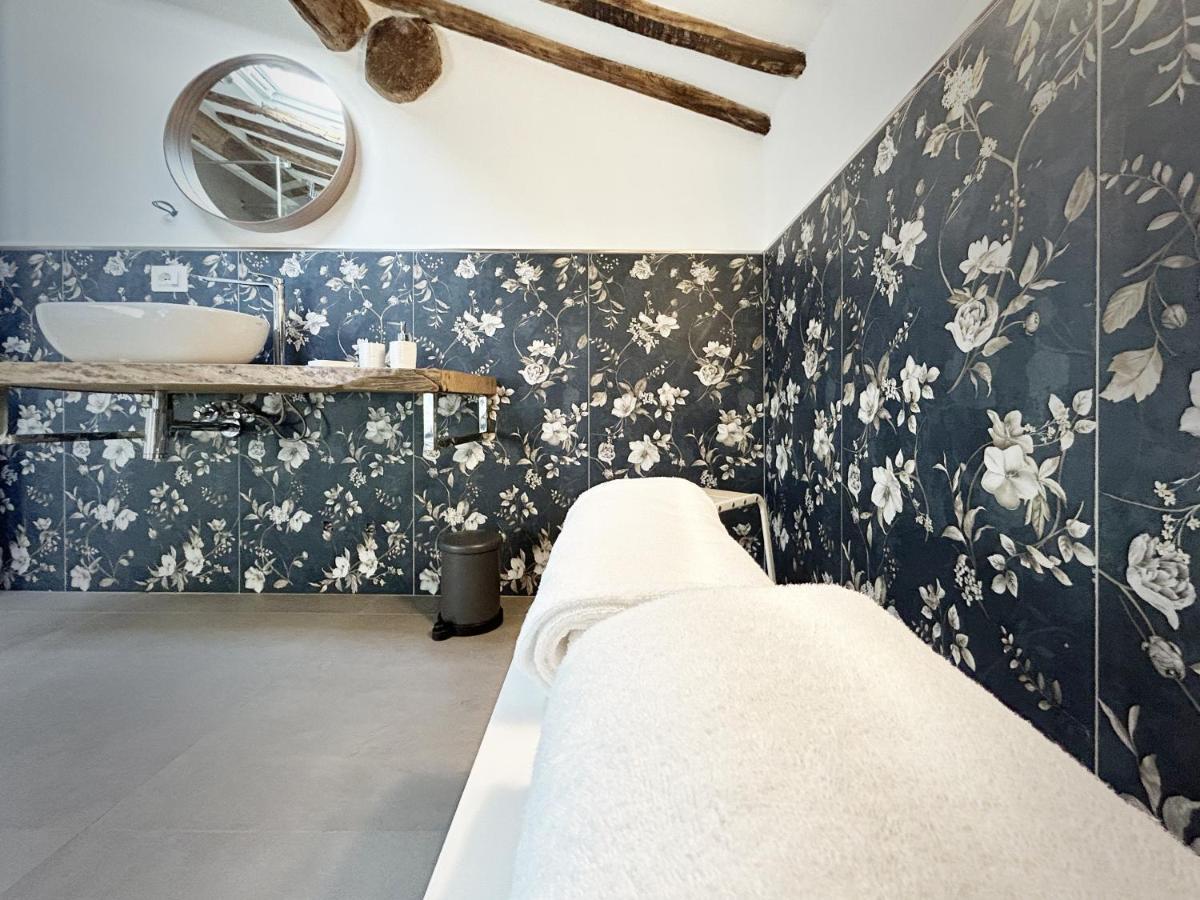 New Moon Rooms La Spezia Bagian luar foto