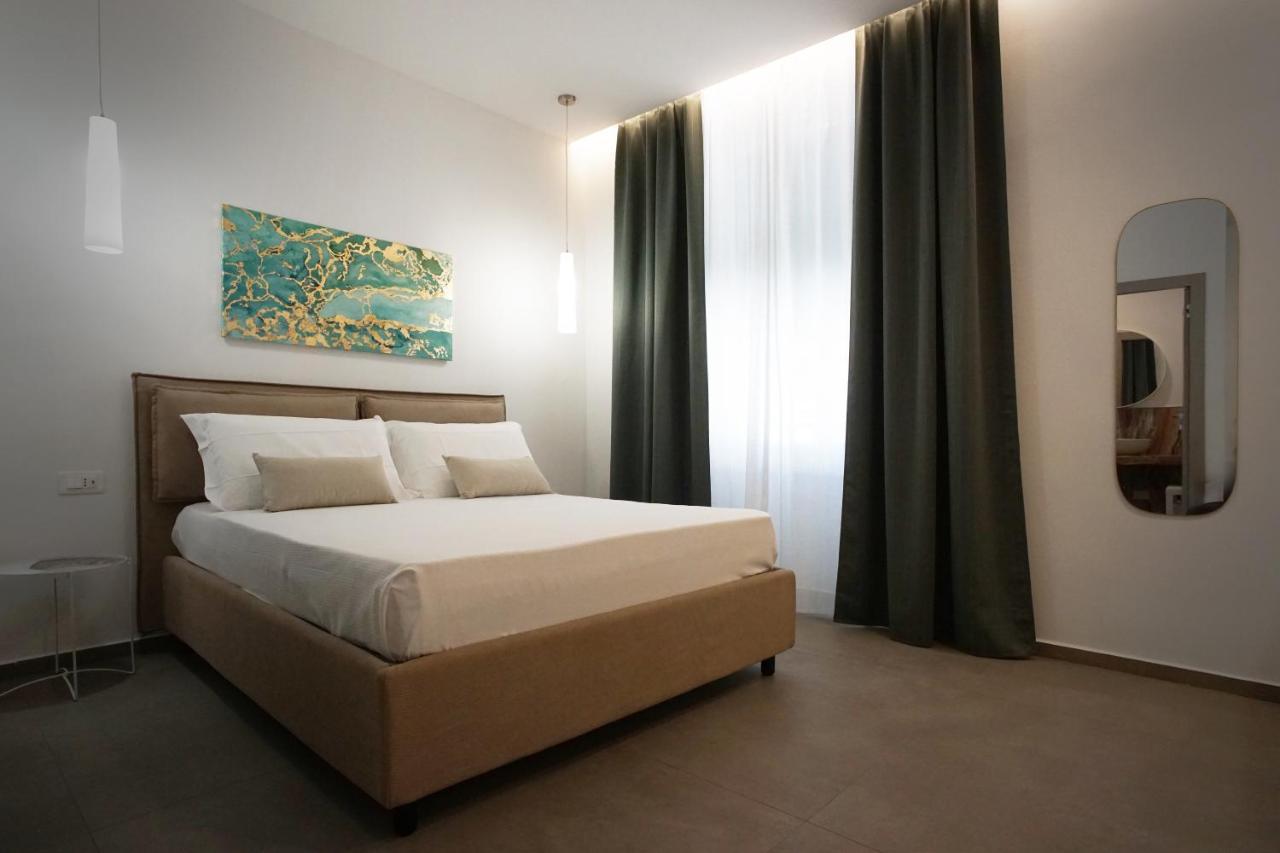 New Moon Rooms La Spezia Bagian luar foto